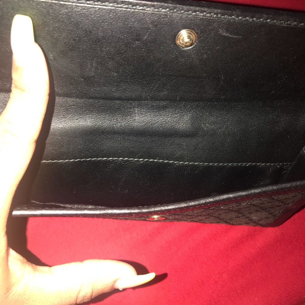 Authentic Gucci Wallet - Picture 4 of 6